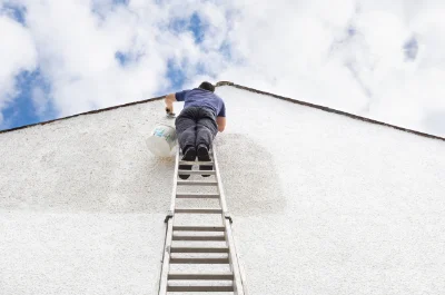 Peinture extérieure en Corse — façades et ravalement